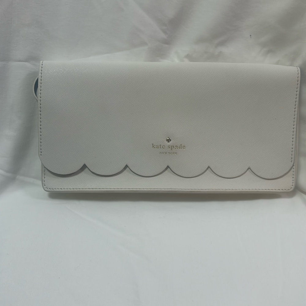 Kate Spade Lily Ave kili white clutch